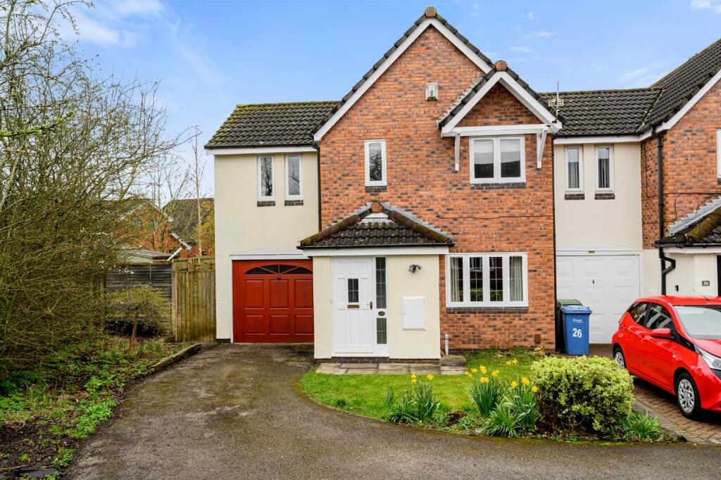 3 bedroom detached house for rent in Abbey Close, Croft, Warrington, Cheshire, WA3