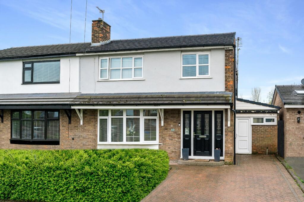 3 bedroom semidetached house for sale in Medway Road, Culcheth