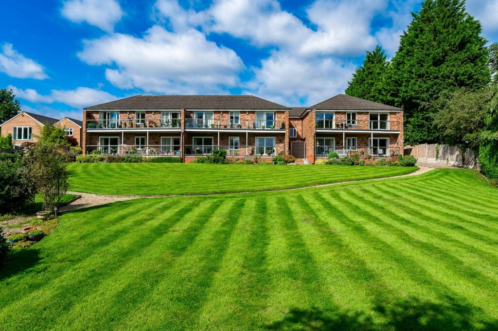 Main image of property: Herons Reach, 211 Warrington Road, Glazebury, Warrington, Cheshire, WA3
