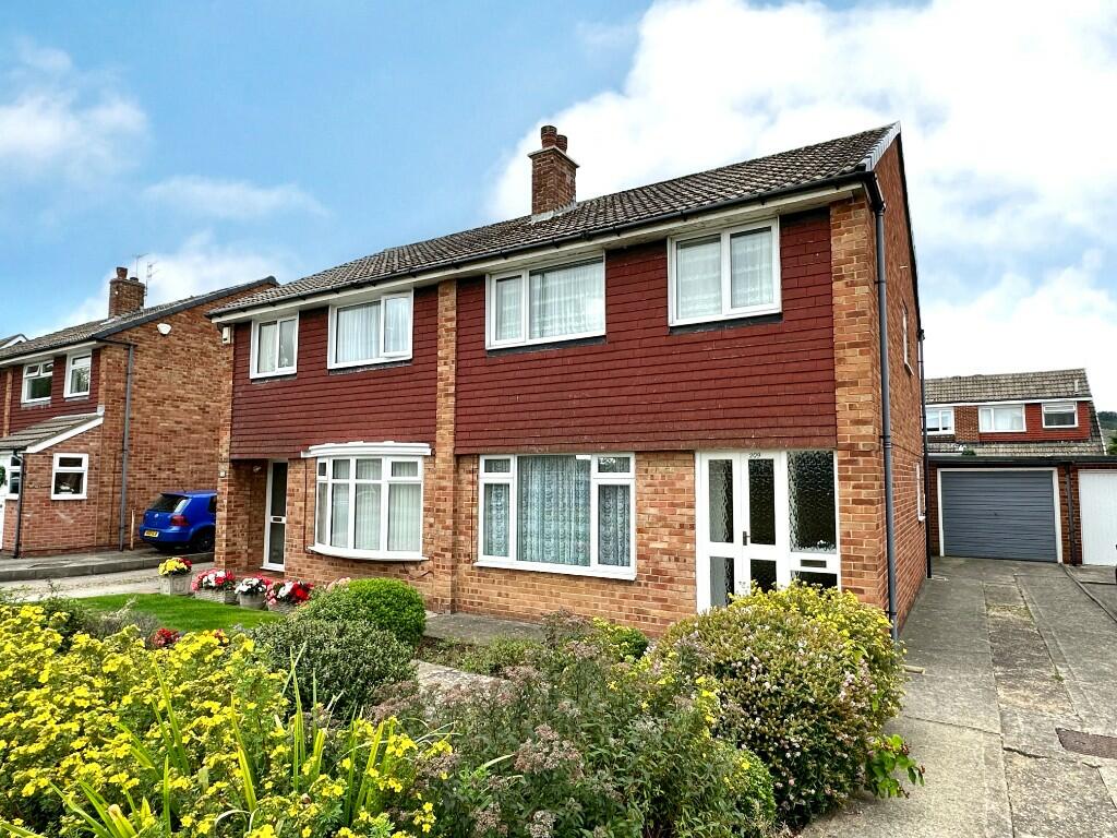 3 bedroom semidetached house for sale in Enfield Chase, Guisborough