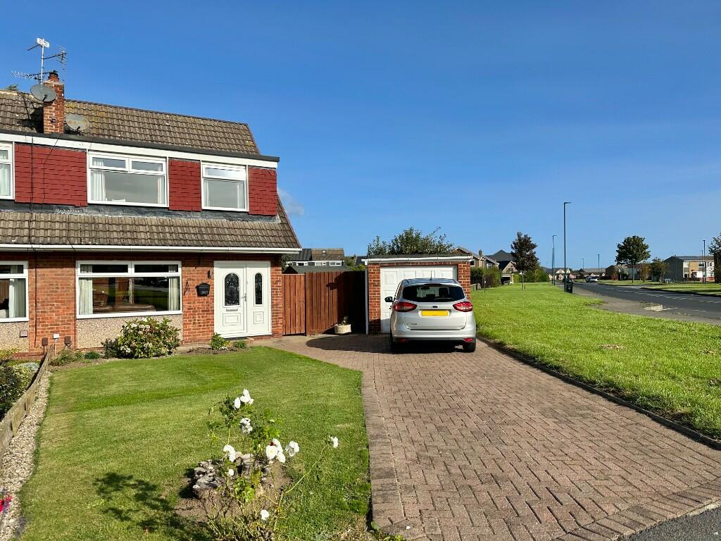 3 bedroom semidetached house for sale in Draycott Close, Redcar, North