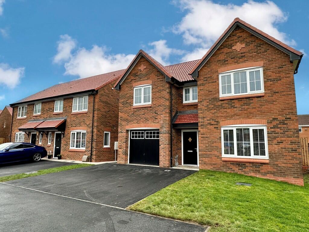4 bedroom detached house for sale in Patterdale Road, Skelton,TS12
