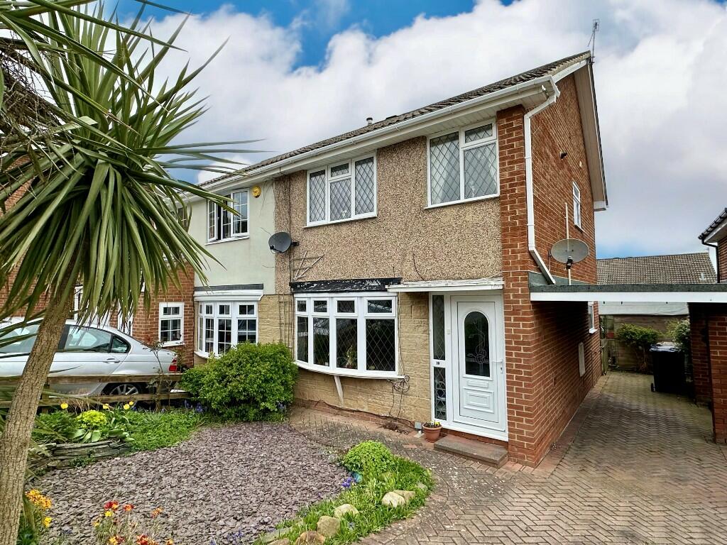 3 bedroom semidetached house for sale in Aldenham Road, Guisborough, North Yorkshire, TS14