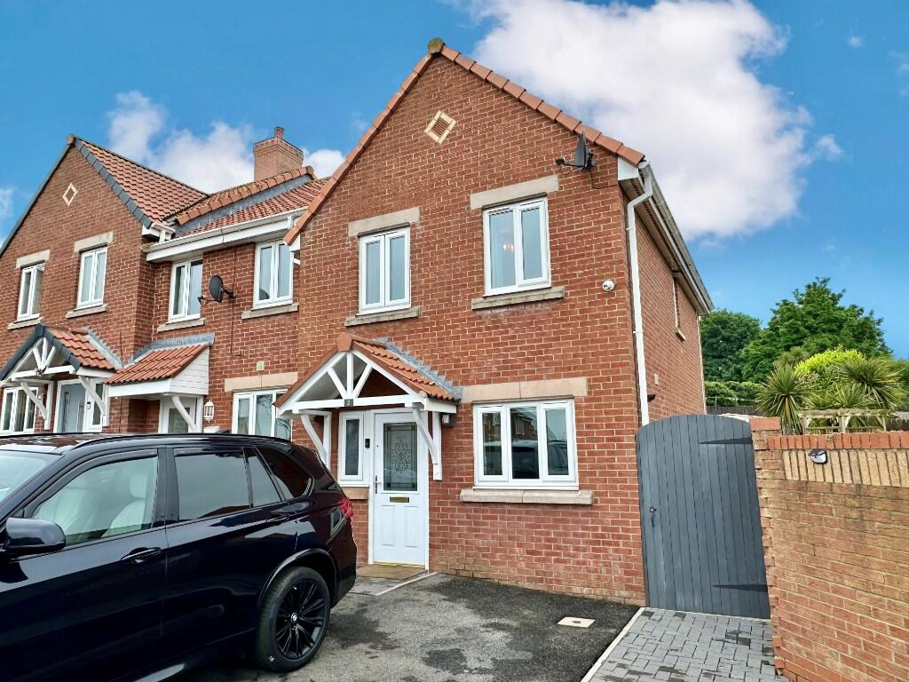 3 bedroom semidetached house for sale in Burley Close, Skelton, TS12