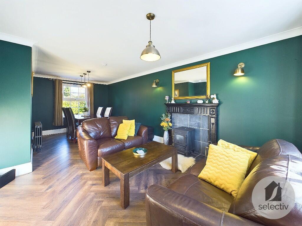 2 bedroom cottage for sale in Church Street, Guisborough, North