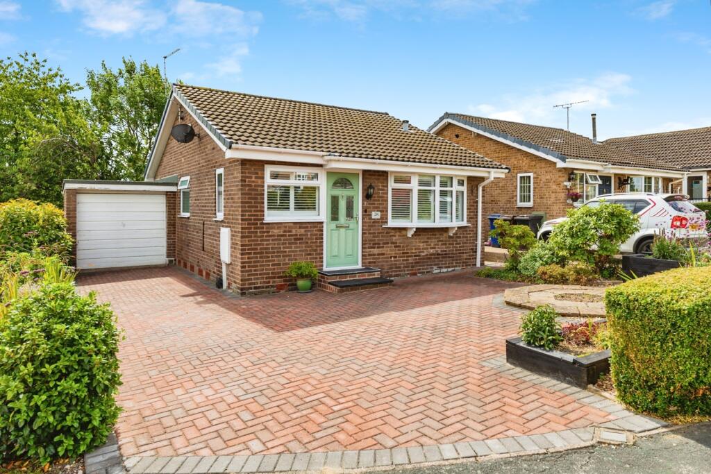 Main image of property: Cotswold Avenue, Chapeltown, Sheffield, South Yorkshire, S35