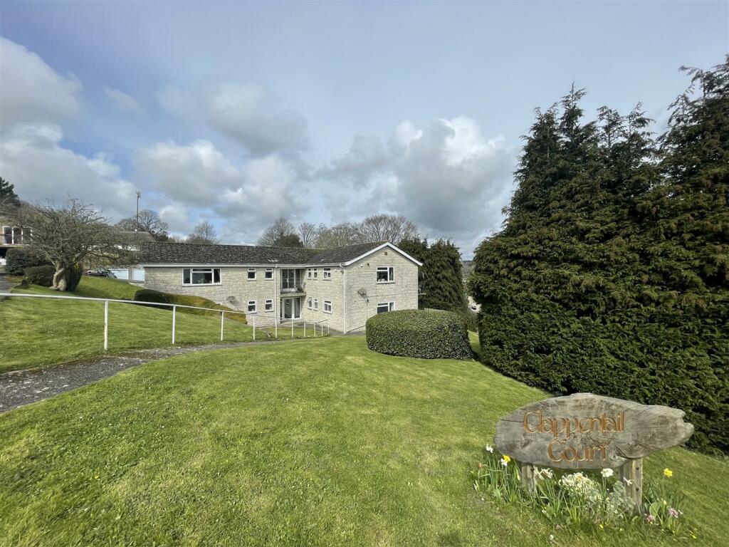 2 bedroom apartment for sale in Clappentail Court, Lyme Regis, DT7