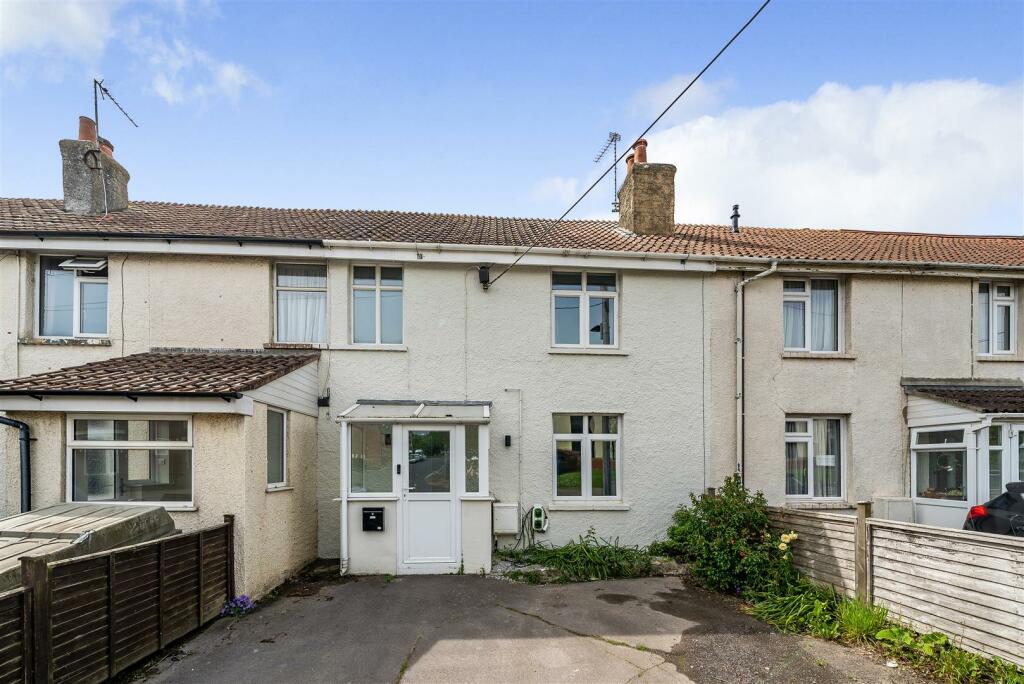 3 bedroom terraced house for sale in Chard Road, Axminster, Devon, EX13