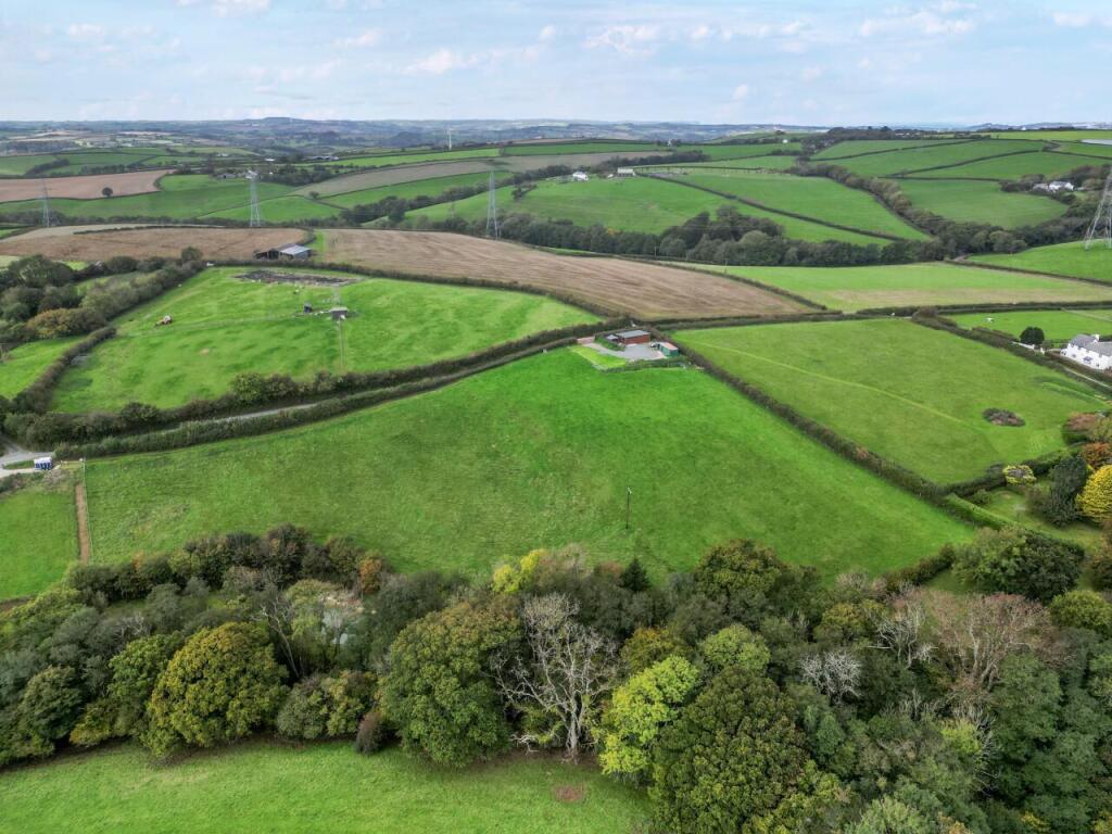 Main image of property: Huntshaw, Torrington