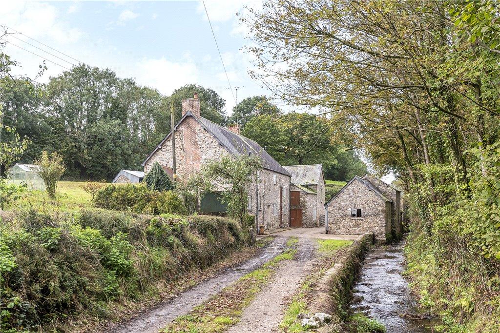 4 bedroom house for sale in Honiton, Devon, EX14