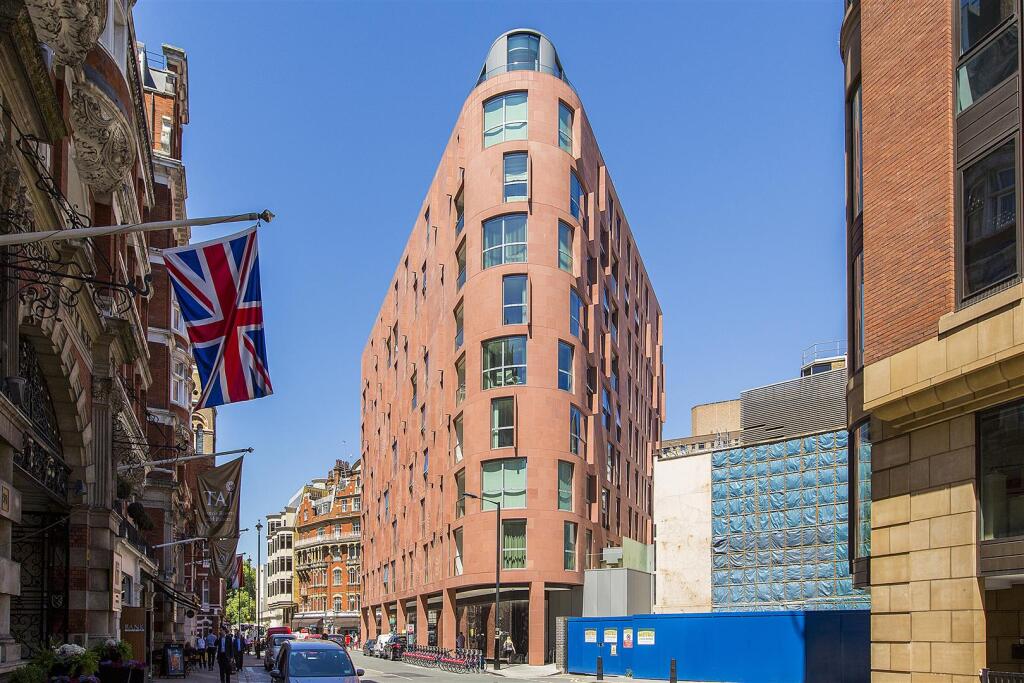 Main image of property: Wellington House, 70 Buckingham Gate, Westminster, London, SW1E