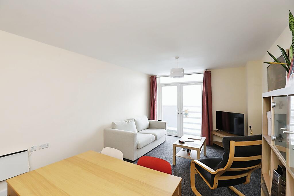 2 bedroom flat for sale in Bramall Lane, Sheffield, South Yorkshire, S2