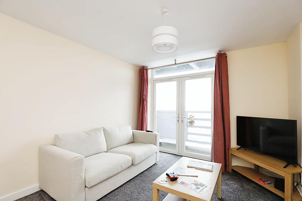 2 bedroom flat for sale in Bramall Lane, Sheffield, South Yorkshire, S2