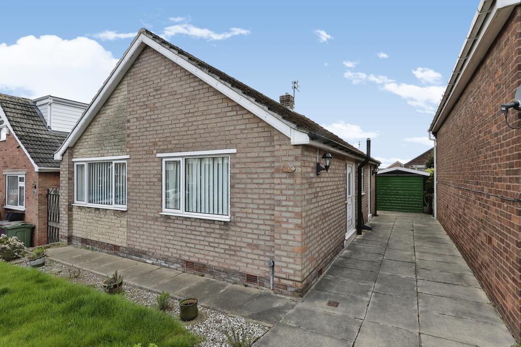 2 bedroom bungalow for sale in Firthwood Avenue, Coal Aston, Dronfield