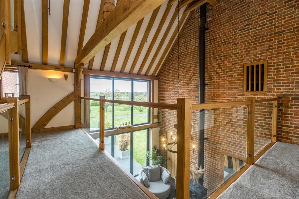 5 bedroom detached house for sale in Seasalter Road, Graveney