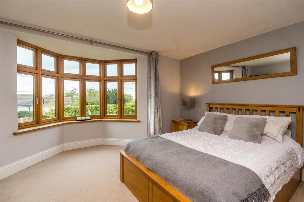 5 bedroom detached house for sale in Seasalter Road, Graveney, Faversham, ME13