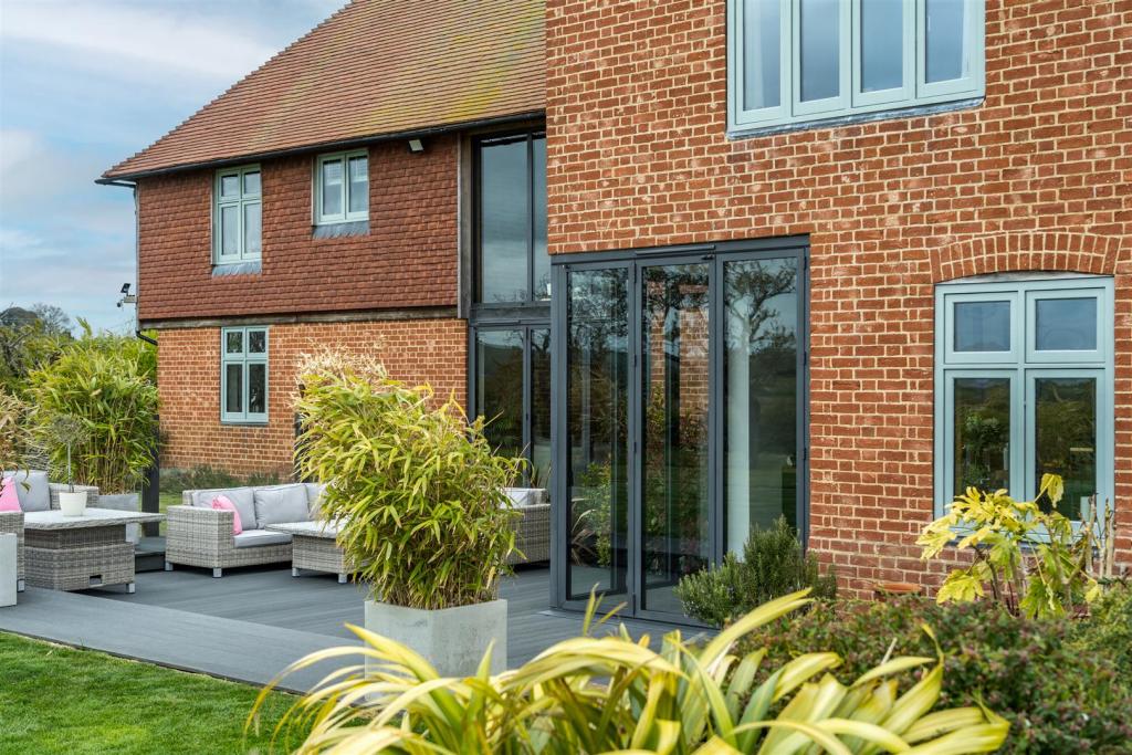 5 bedroom detached house for sale in Seasalter Road, Graveney, Faversham, ME13