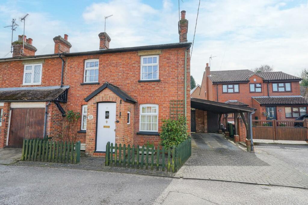 3 bedroom end of terrace house for sale in Sylvester Street, Heath And