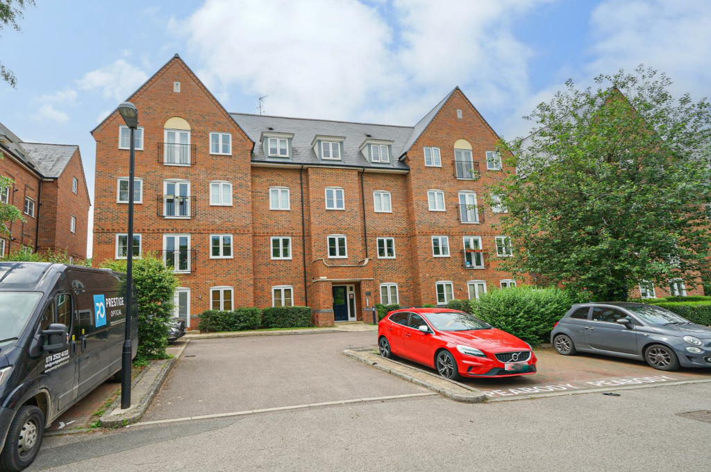 2 bedroom flat for sale in Leighton Road, Leighton Buzzard, LU7