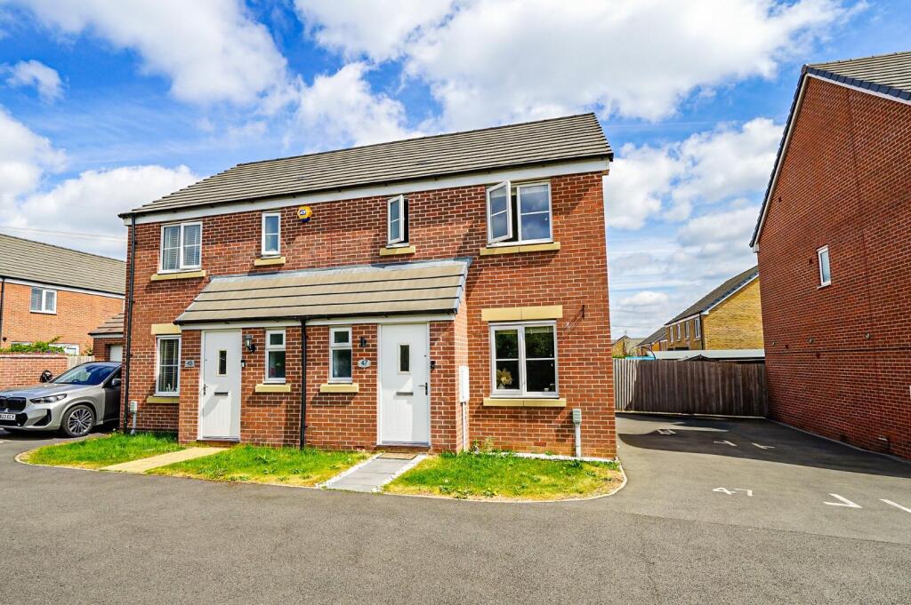 3 bedroom semi-detached house