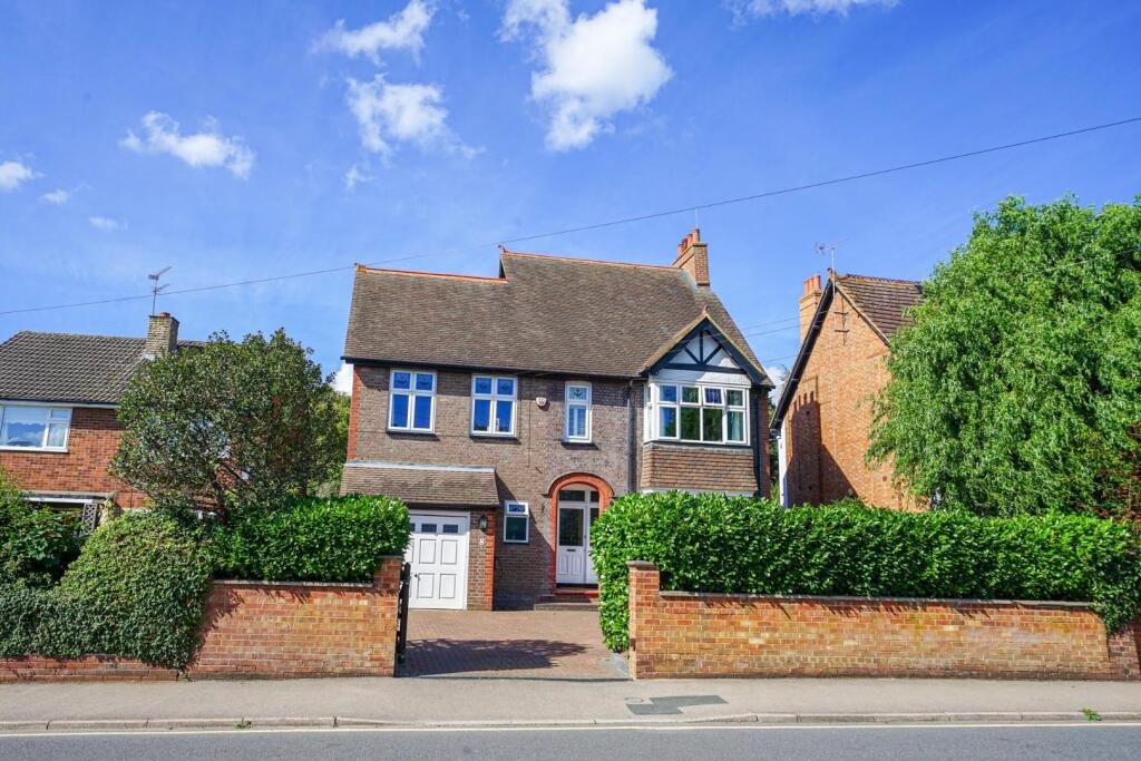 Main image of property: Southcourt Road, Linslade