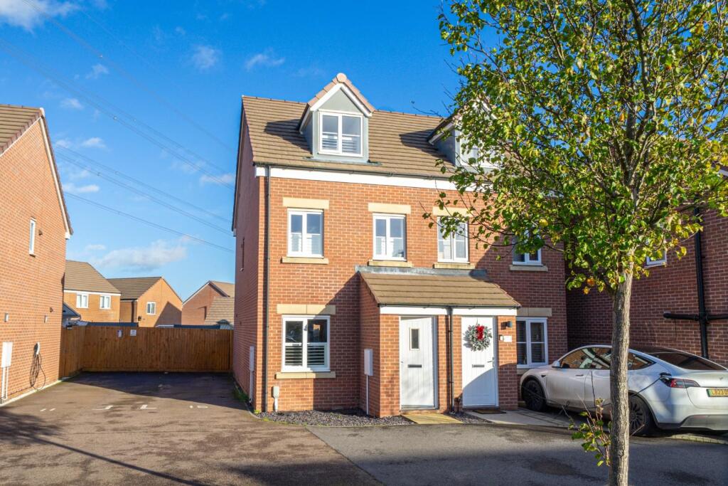 Main image of property: Lactans Edge, Leighton Buzzard