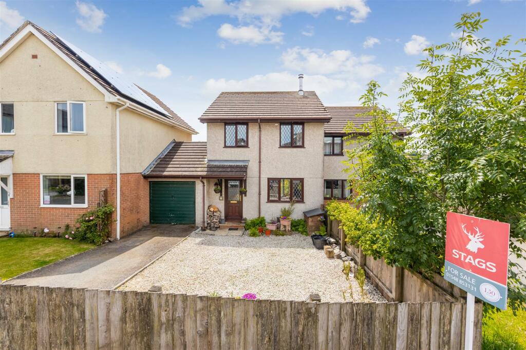 3 bedroom semidetached house for sale in Barnfield, East Allington