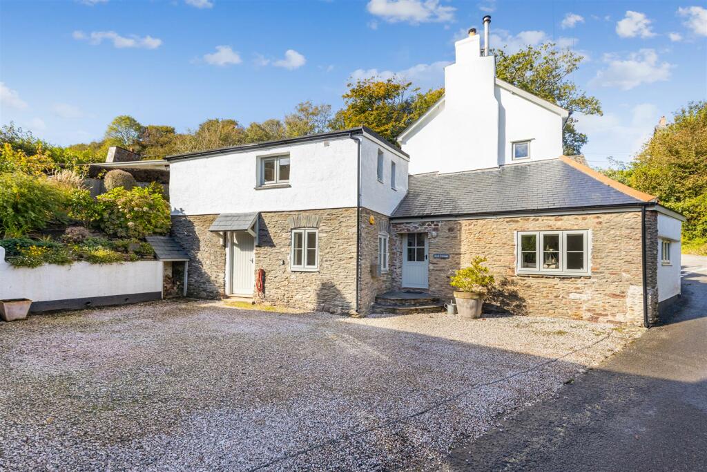 4 bedroom semidetached house for sale in Beeson, Kingsbridge, TQ7