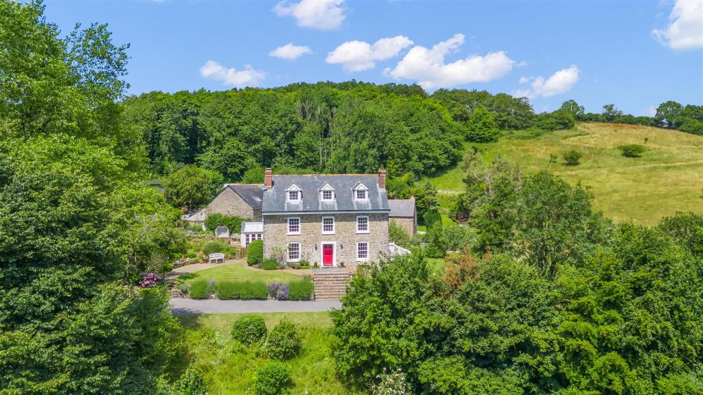 Main image of property: Loddiswell, Kingsbridge