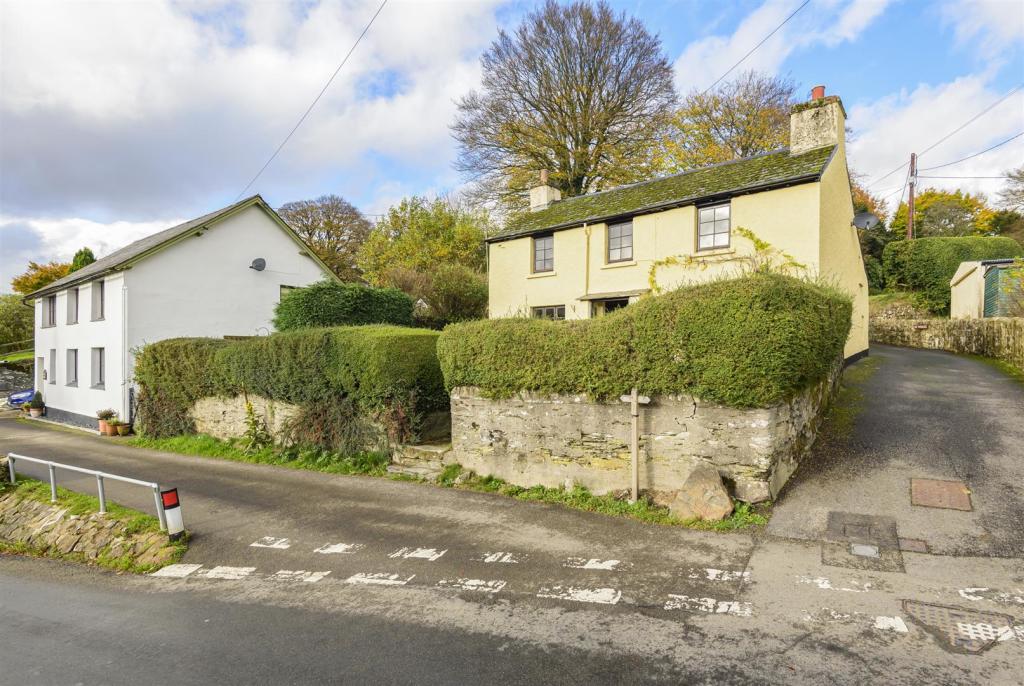 5 bedroom detached house for sale in Withypool, Minehead, TA24