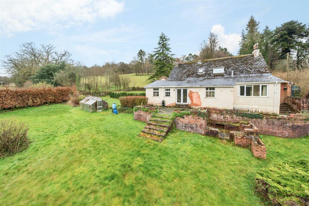 4 bedroom detached house for sale in Pixton Park, Dulverton, TA22