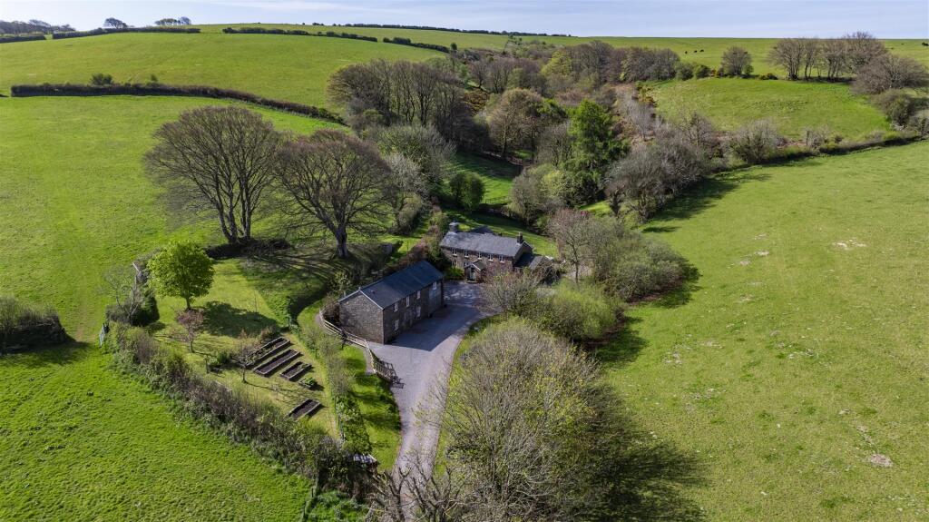 Main image of property: Oare, Lynton