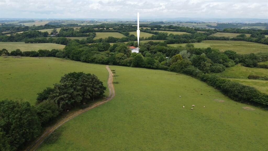 4 bedroom detached house for sale in Near Meshaw, EX36