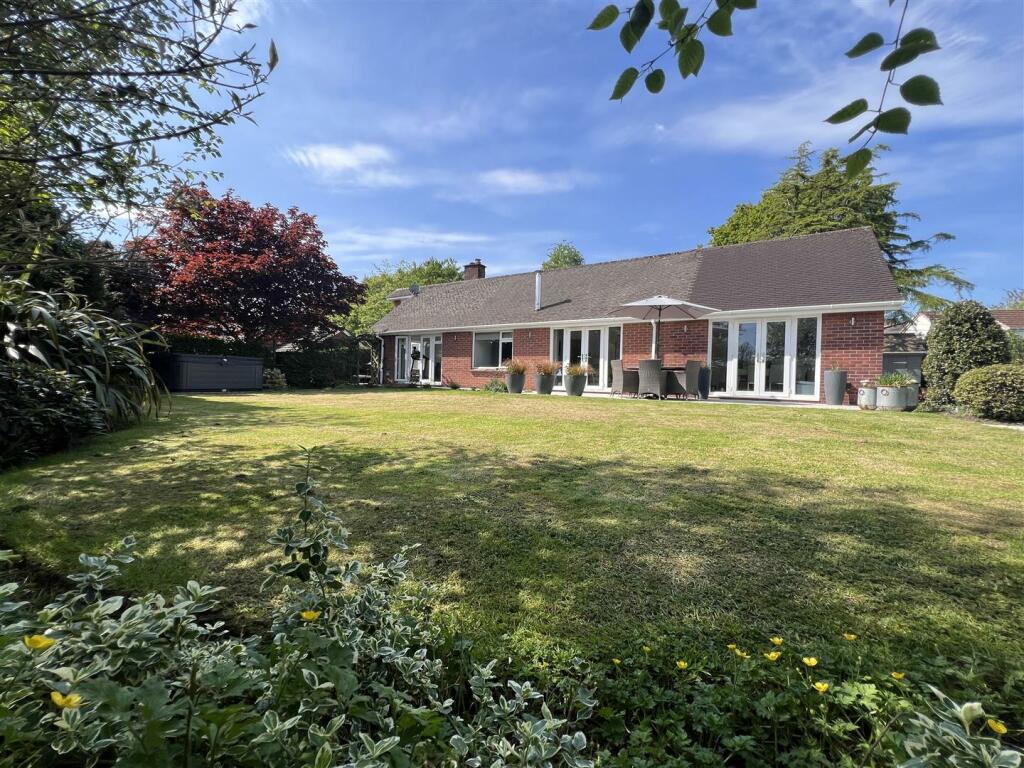 4 bedroom bungalow for sale in South Molton, EX36