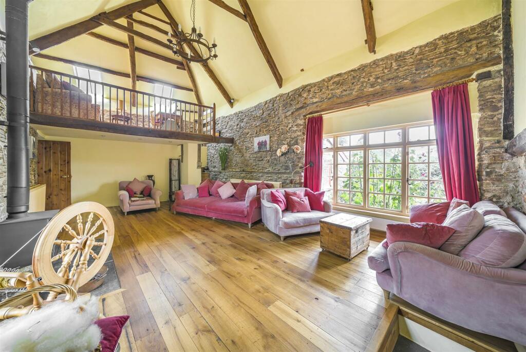 6 bedroom detached house for sale in Bratton Fleming, Barnstaple, EX31