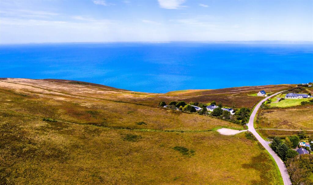 8 bedroom detached house for sale in Holdstone Down, Combe Martin