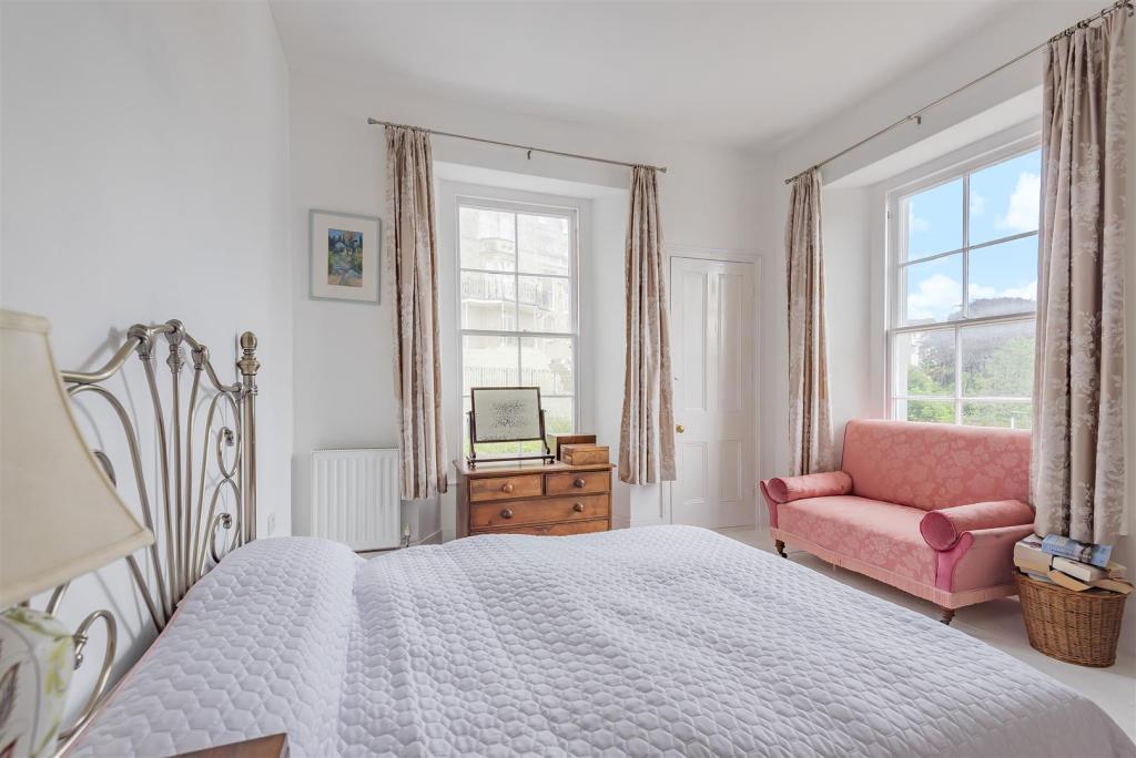 5 bedroom semidetached house for sale in Torrs Park, EX34