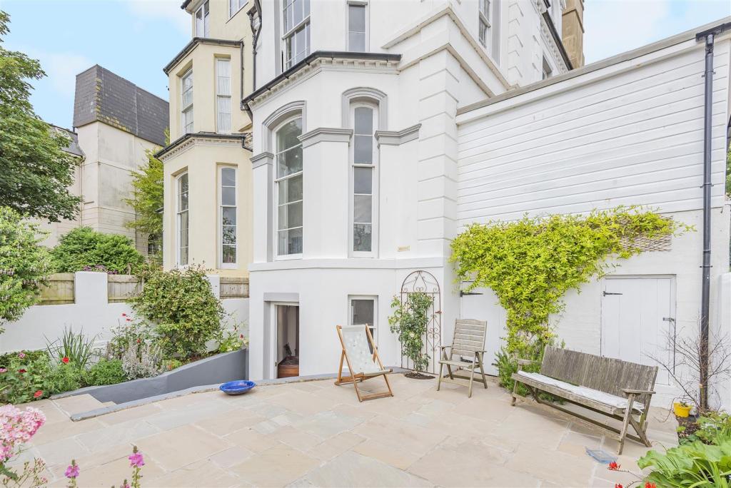 5 bedroom semidetached house for sale in Torrs Park, EX34