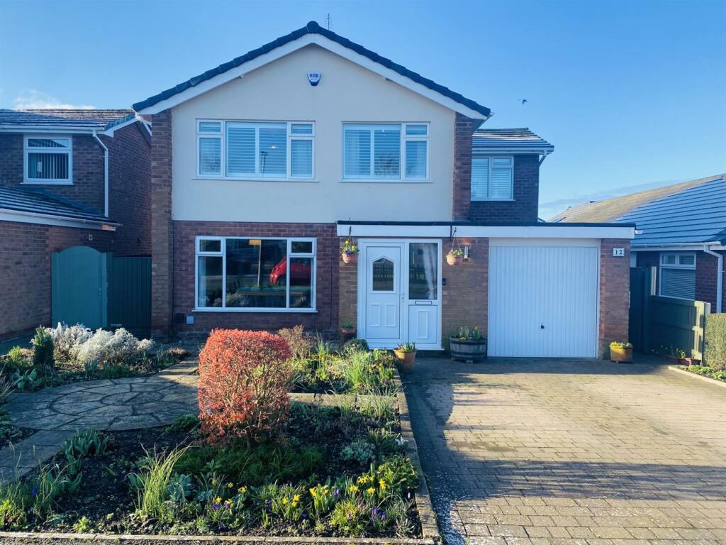 4 bedroom detached house for sale in Radnor Drive, Westminster Park, Chester, CH4