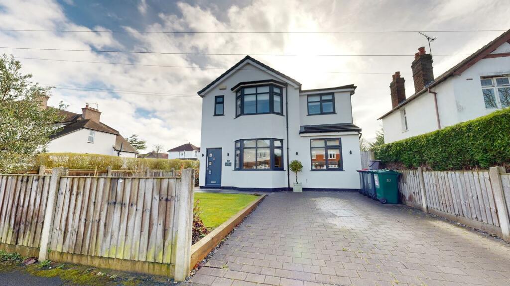 4 bedroom detached house for sale in Earlsway, CH4