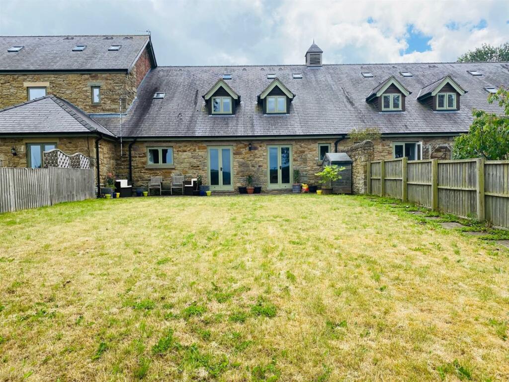 Additional property image - Bryn Edwin Stables, Northop Road, Flint Mountain