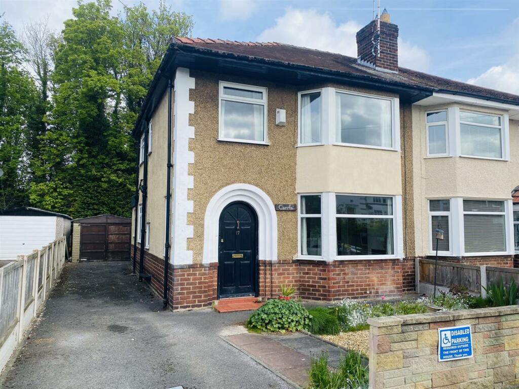 3 bedroom semidetached house for sale in Woodlands Drive, Hoole