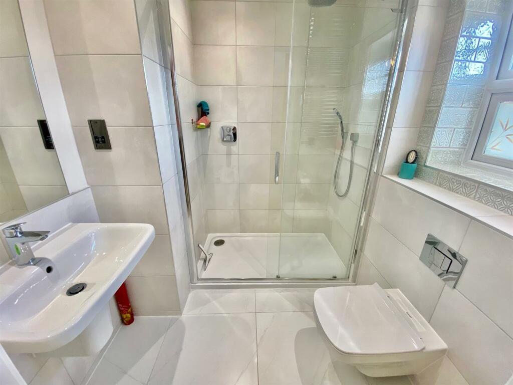 Additional property image - Belgrave Garden Mews, Pulford, Chester