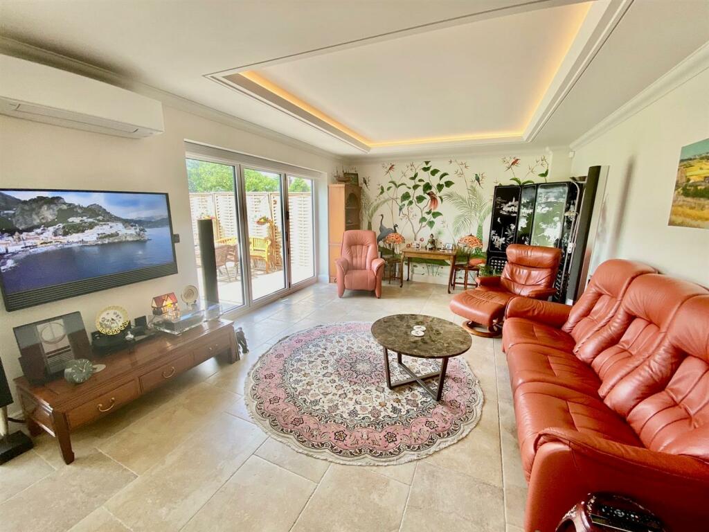 Additional property image - Belgrave Garden Mews, Pulford, Chester