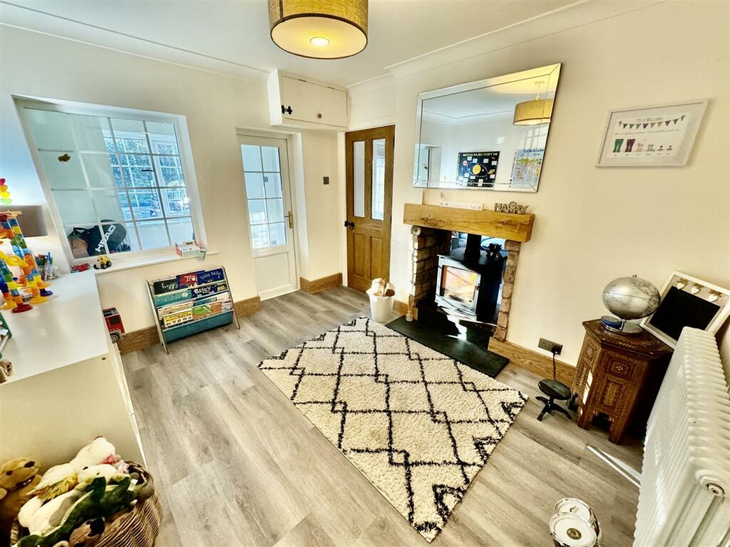 Additional property image - Kinnerton Road, Dodleston, Chester