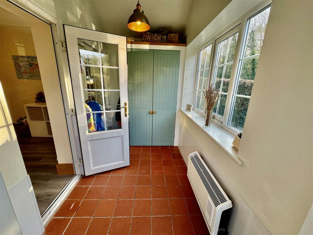 Additional property image - Kinnerton Road, Dodleston, Chester
