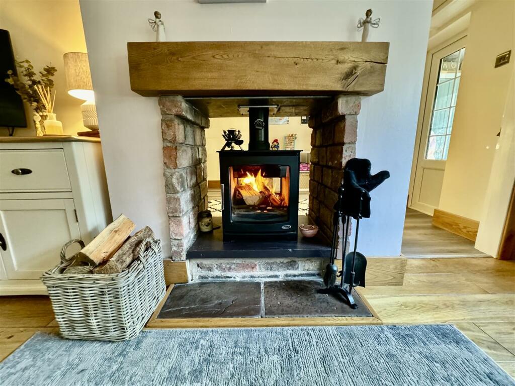 Additional property image - Kinnerton Road, Dodleston, Chester
