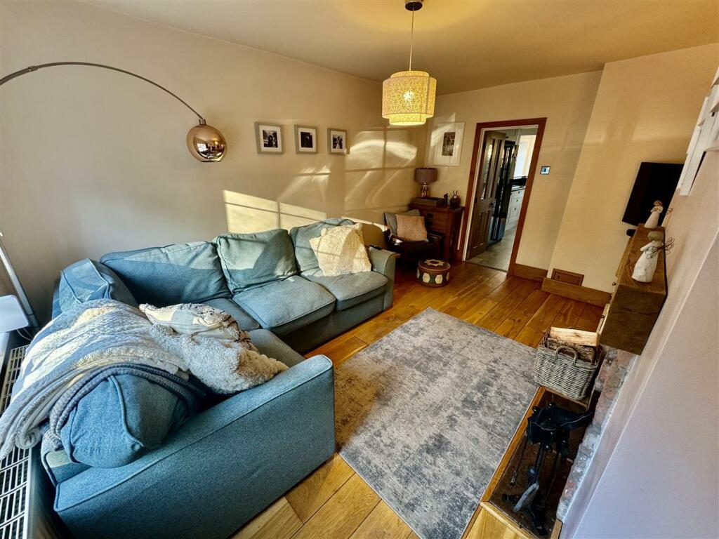 Additional property image - Kinnerton Road, Dodleston, Chester