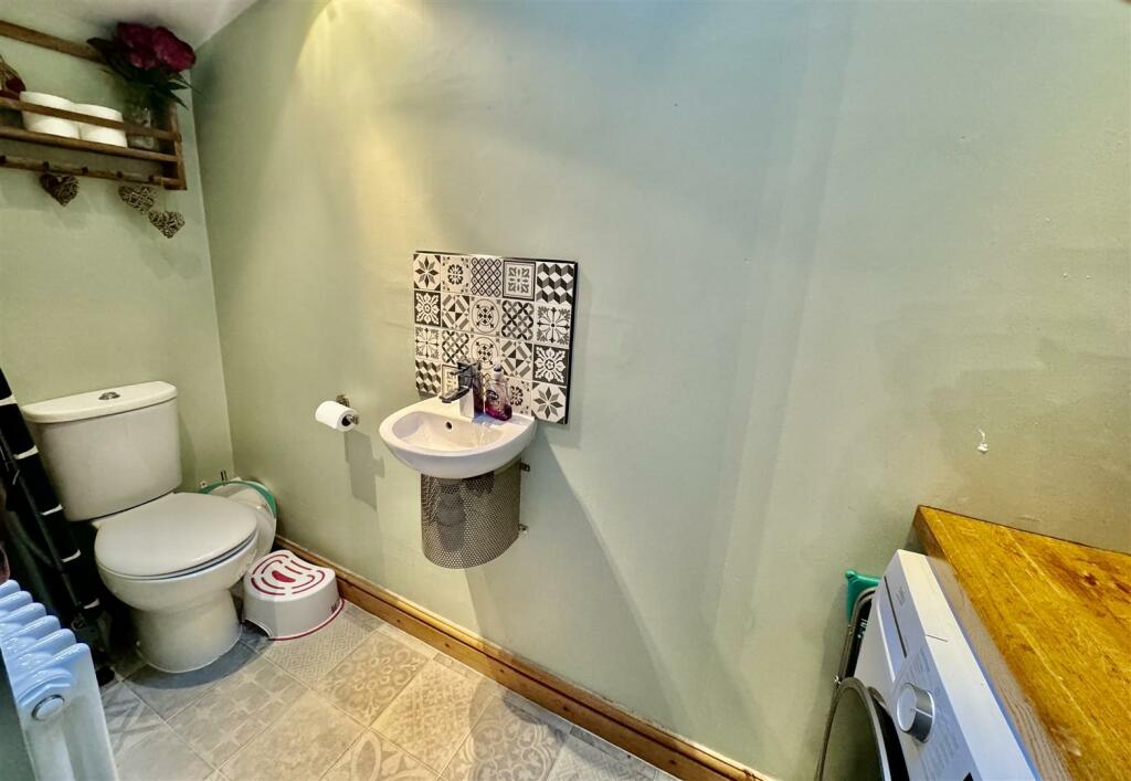 Additional property image - Kinnerton Road, Dodleston, Chester