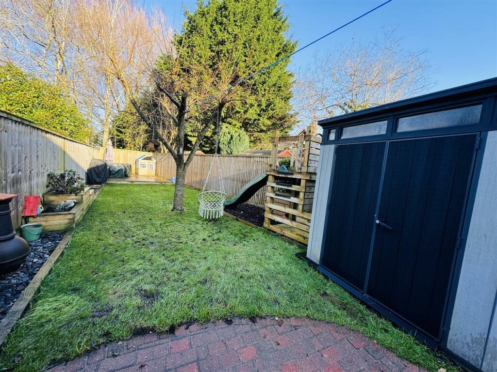 Additional property image - Kinnerton Road, Dodleston, Chester